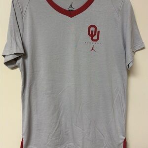 Jordan Women’s OU Basketball Tee